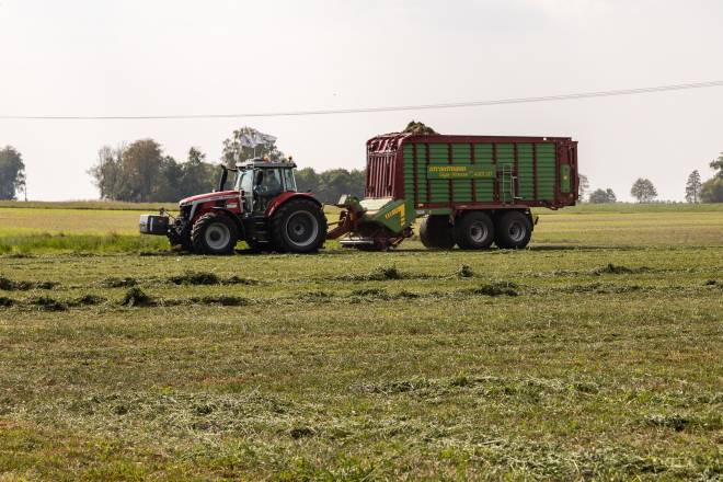 Grassland Machines on dairy Farms in Poland